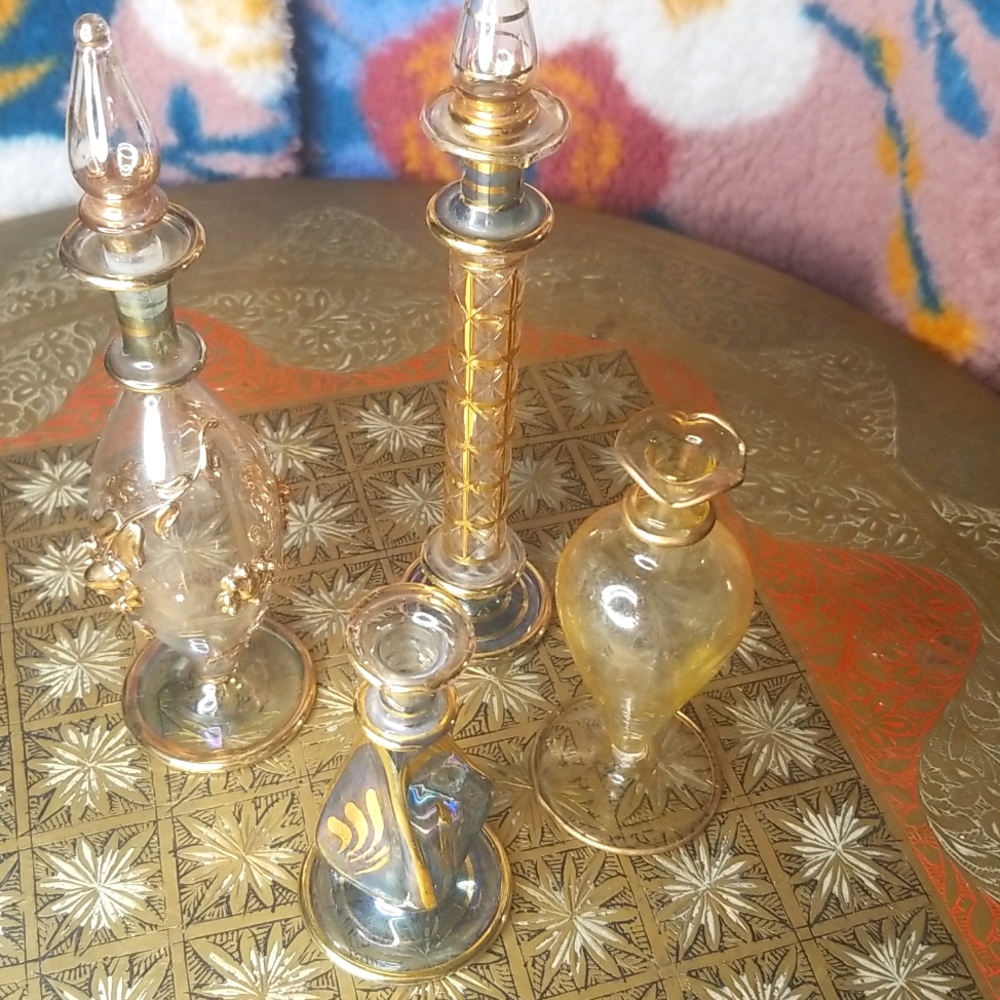Egyptian Glass Decorative Perfume Bottles-4pc.-2 with tops & 2 without - Picture 7 of 13